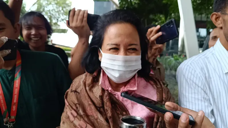 Rini Soemarno Pemerintahan, Bisnis